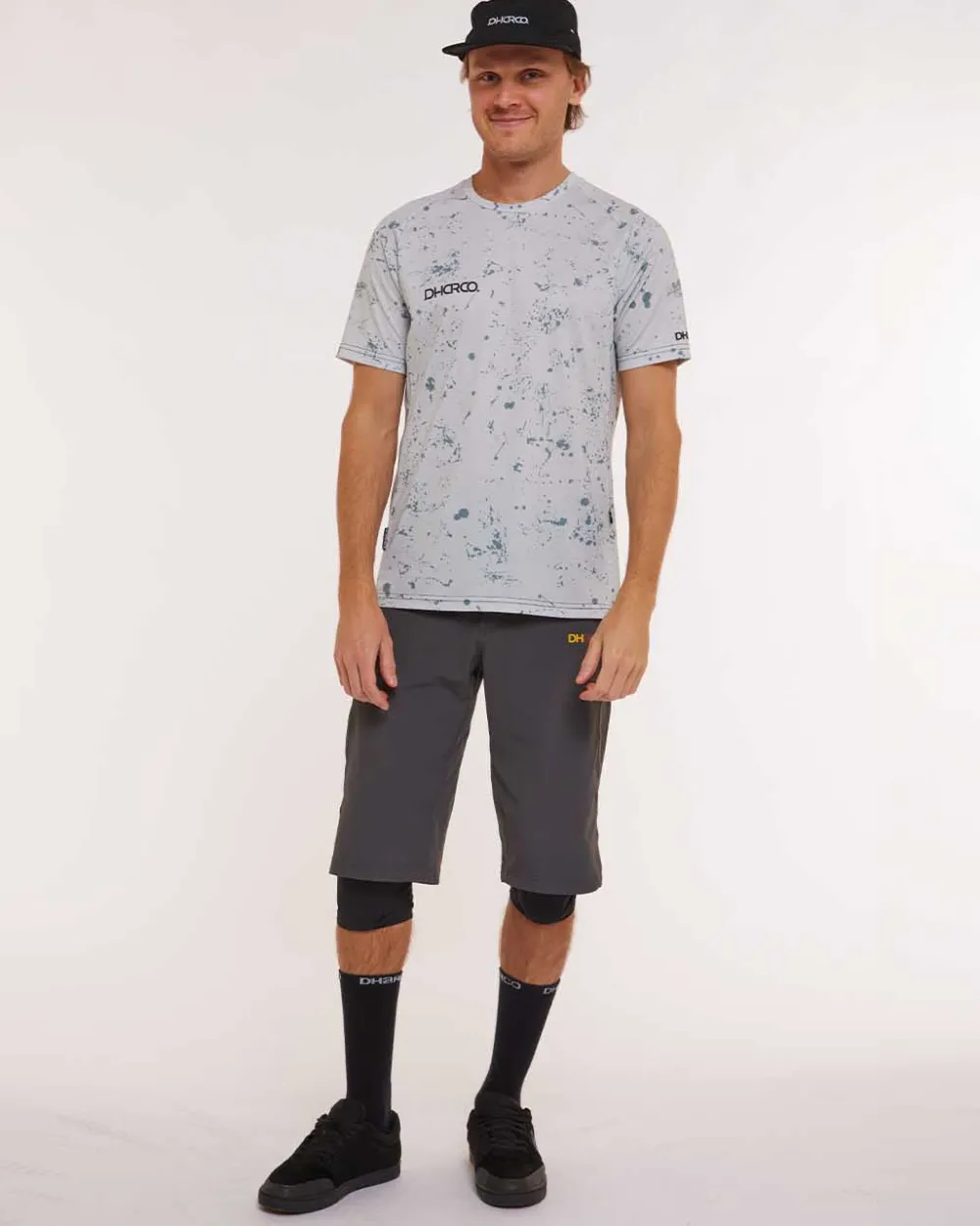 DHaRCO Tops*Mens Short Sleeve Jersey | Cookies and Cream
