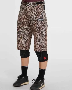 DHaRCO Bottoms*Womens Gravity Shorts | Leopard