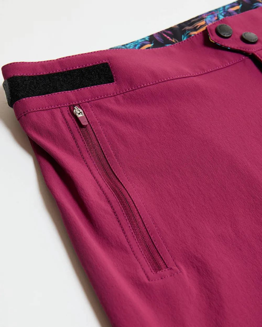 DHaRCO Bottoms*Womens Gravity Shorts | Sangria