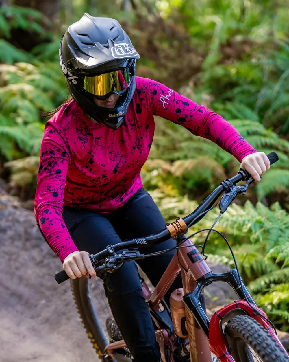 DHaRCO Tops*Womens Race Jersey | Chili Peppers